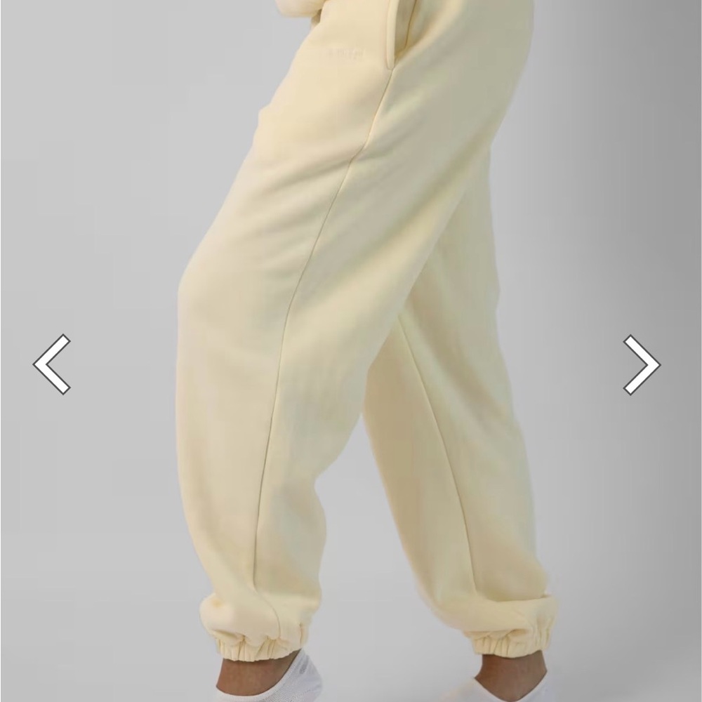 Comfrt Butter Sweatpants NWOT